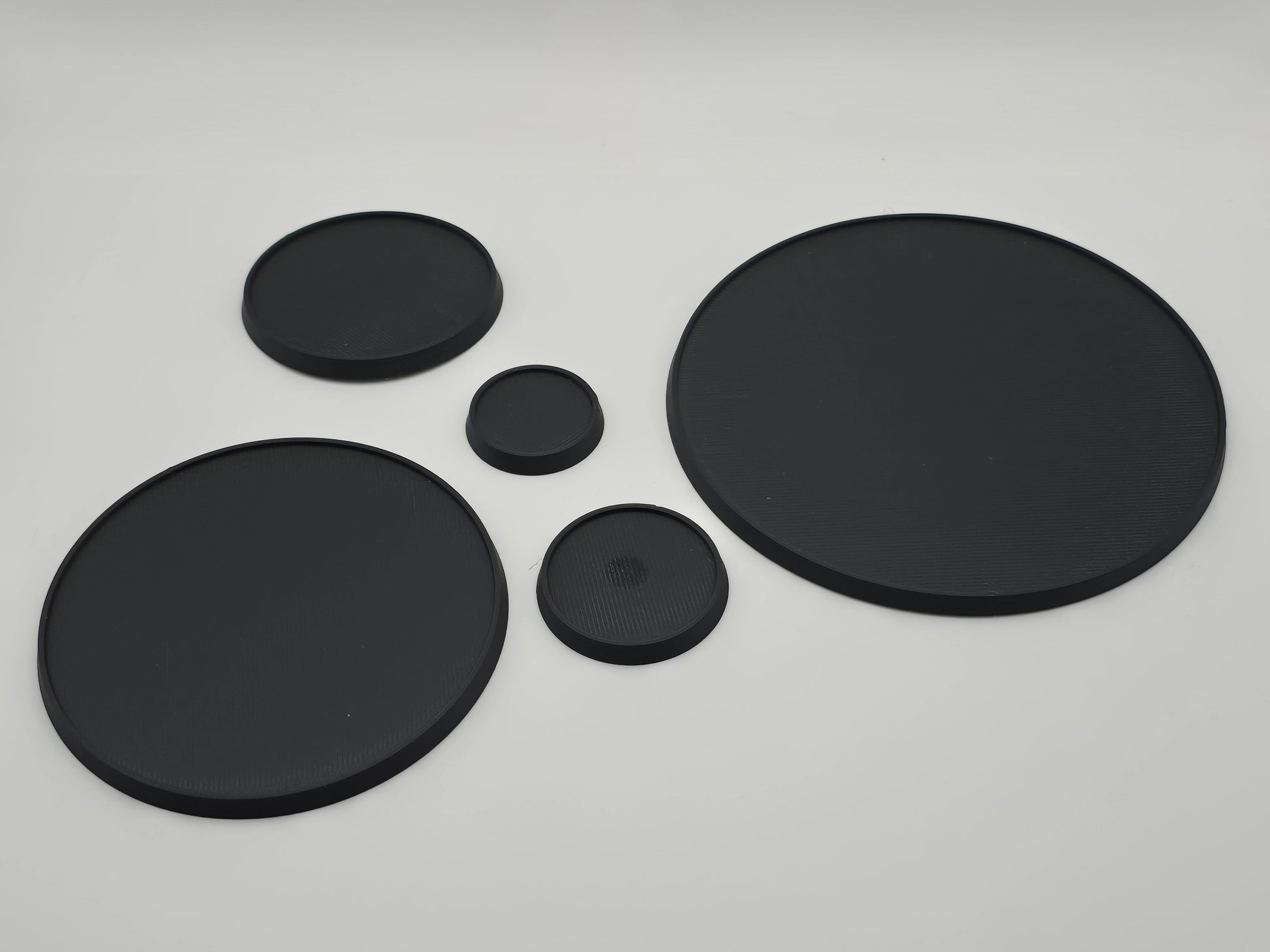 Magnetic miniature bases for D&D or RPG Games